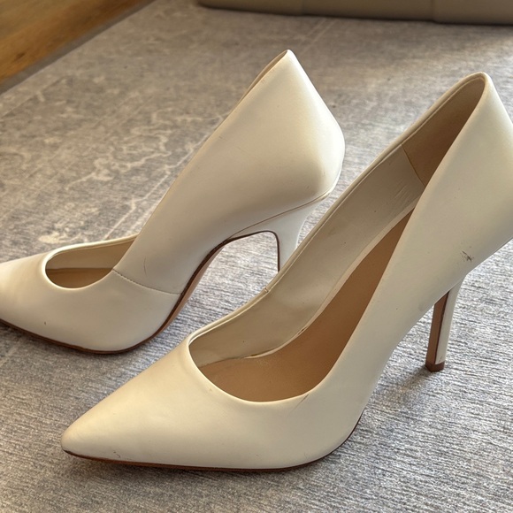 White High Heels - Picture 6 of 7